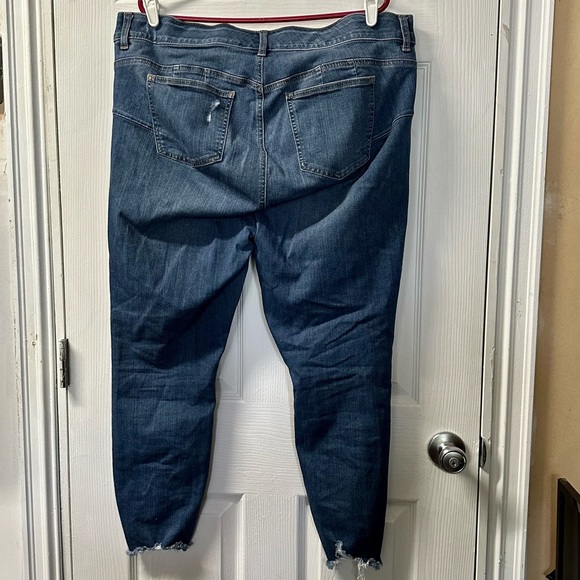 Torrid Bombshell Skinny 20R - Picture 8 of 11